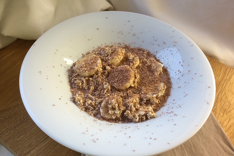 Veganes Schoko-Bananen-Müsli
