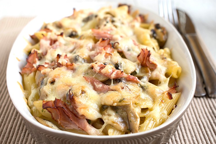 Schinken-Nudel-Auflauf mit Champignons