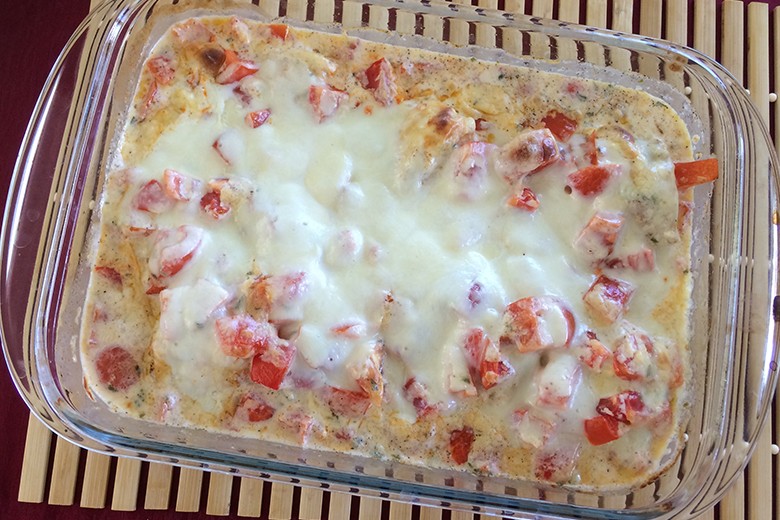Überbackenes Hühnerbrustfilet Tomate-Basilikum