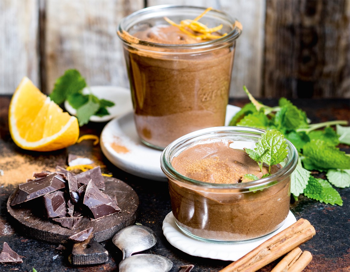 Keto-Mousse au Chocolat mit Bitterschokolade