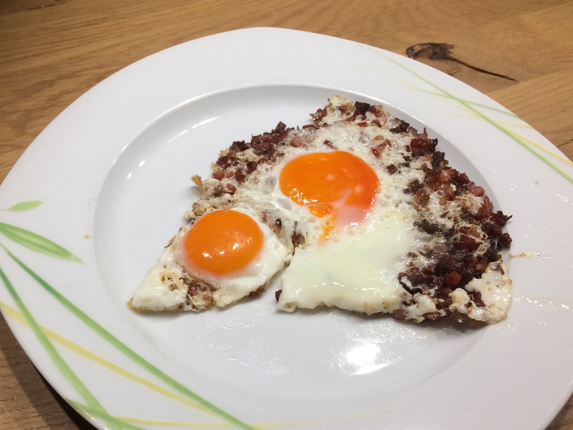 Spiegelei mit Speck