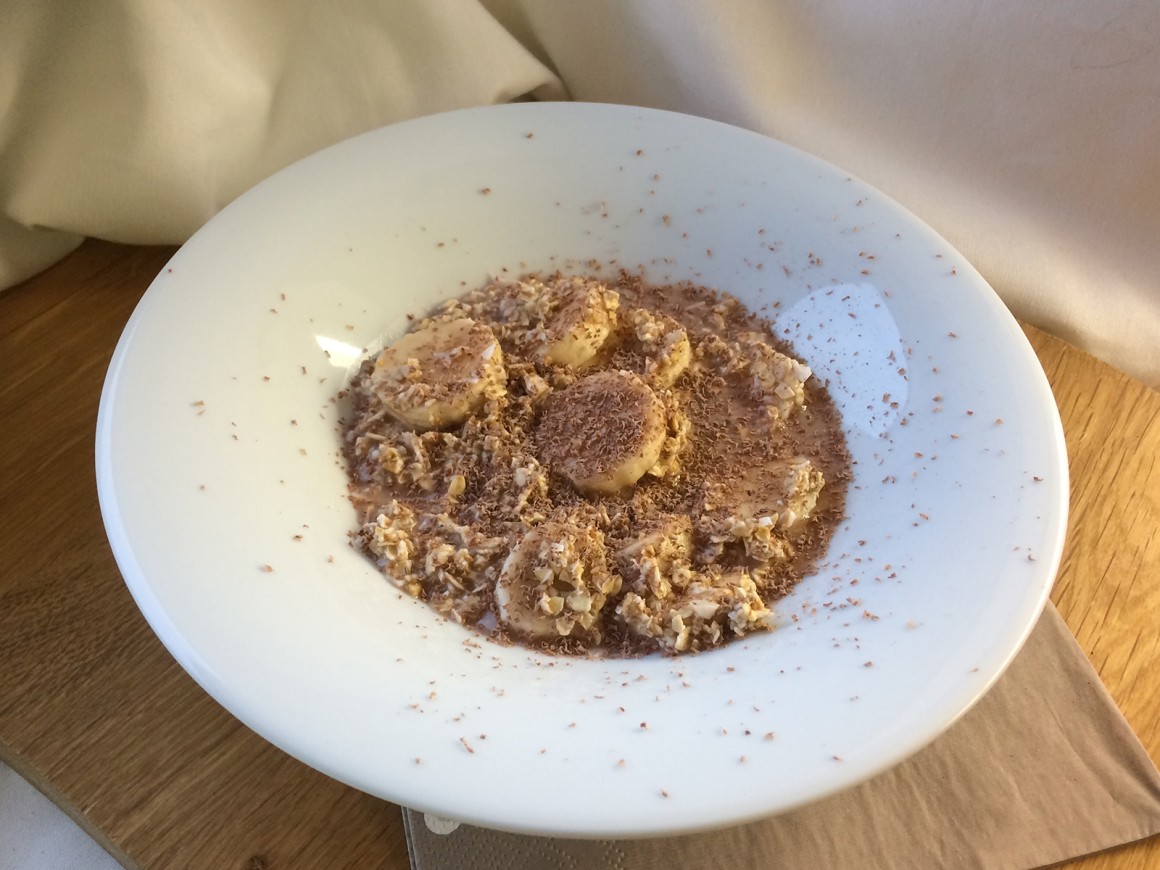 Veganes Schoko-Bananen-Müsli