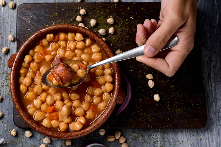 Cocido Madrileno - Spanischer Kichererbseneintopf