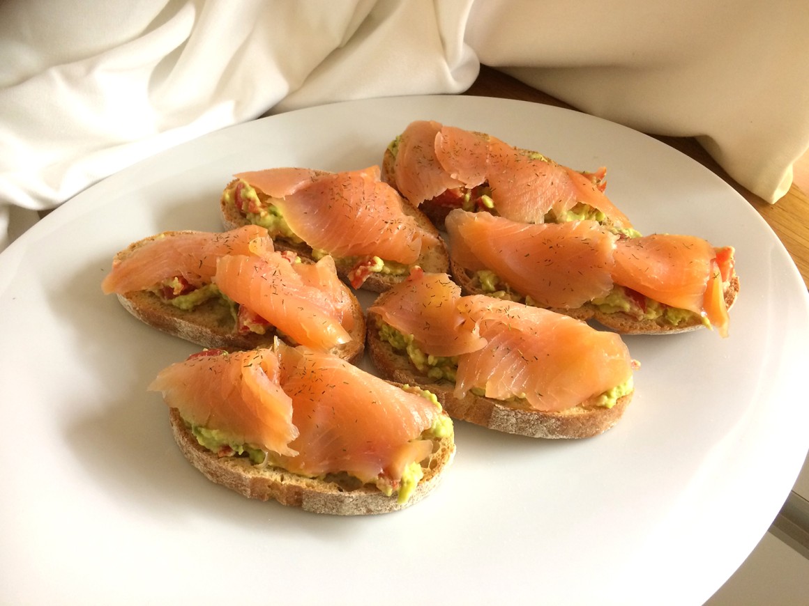 Bruschetta mit Lachs