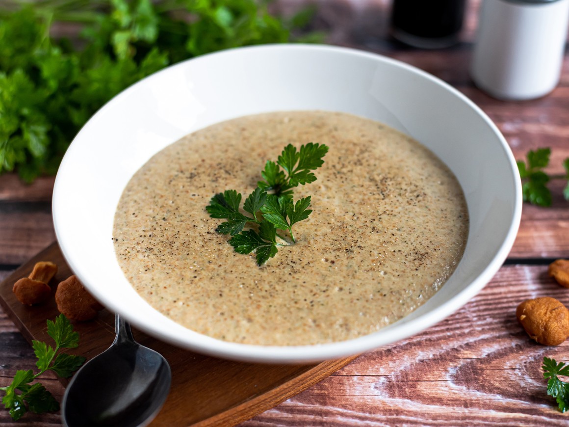 Pfifferlingcremesuppe mit Kartoffeln