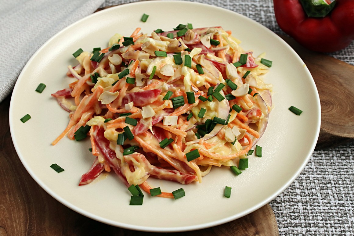 Coleslaw mit Erdnüssen