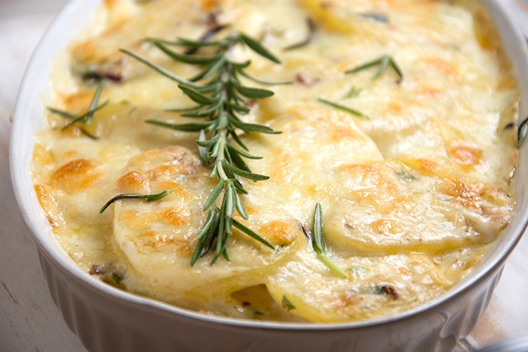 Veganes Kartoffel-Rosmarin-Gratin
