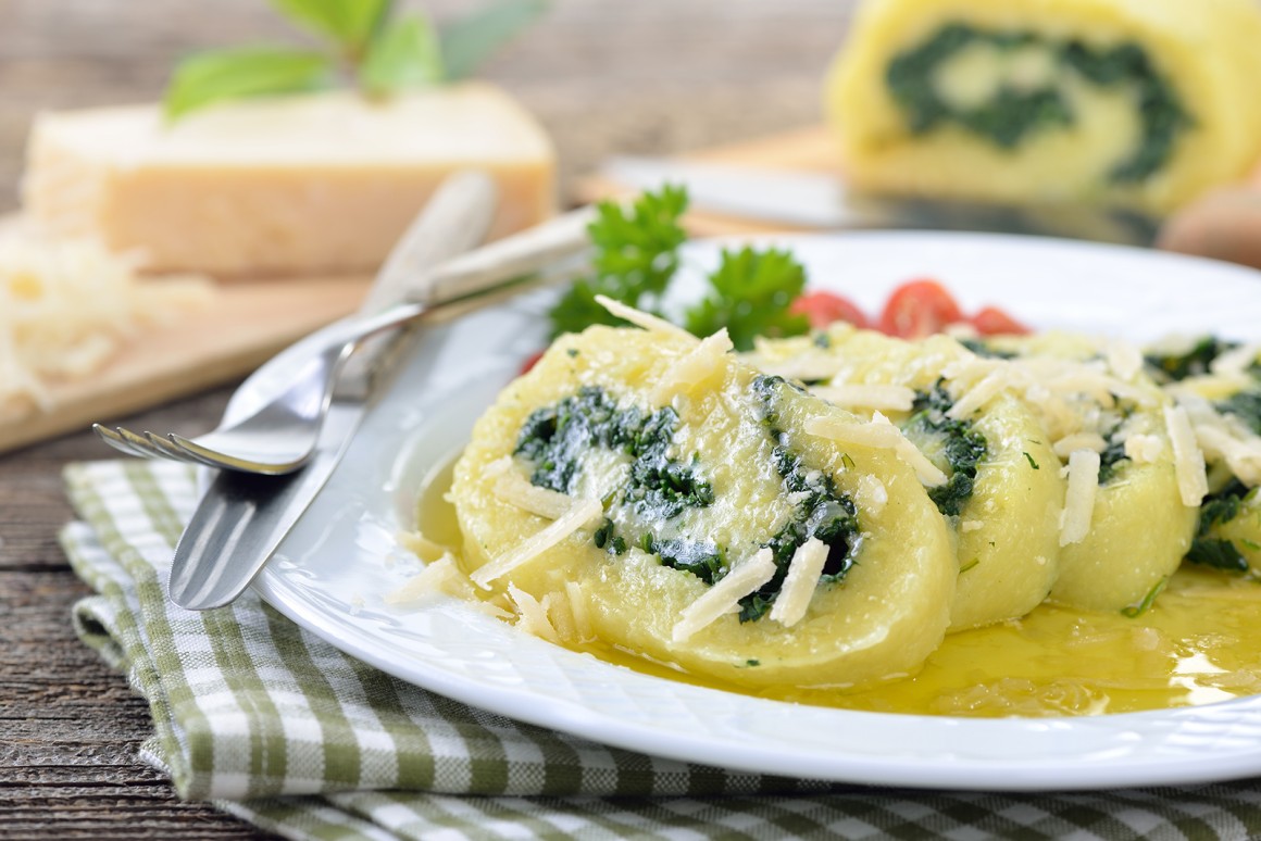 Südtiroler Spinatroulade