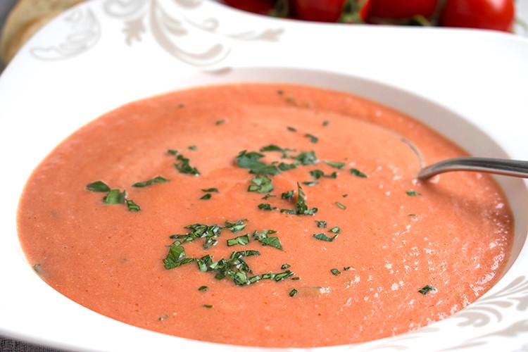 Asiatische Tomatensuppe