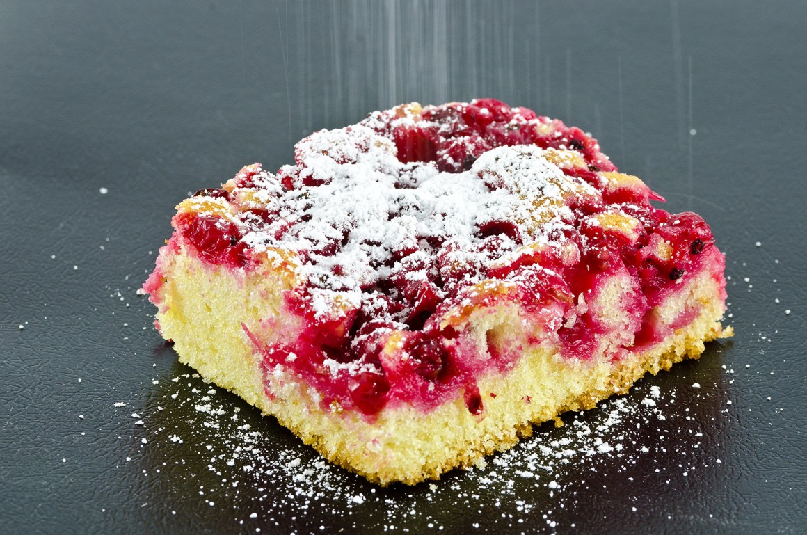 Johannisbeerkuchen vom Blech - Rezept