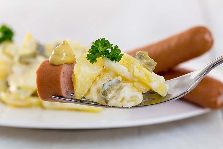 Kartoffelsalat mit Würstchen