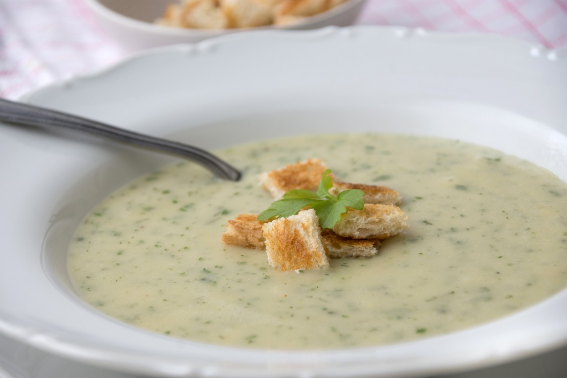 Vegane Kräutercremesuppe