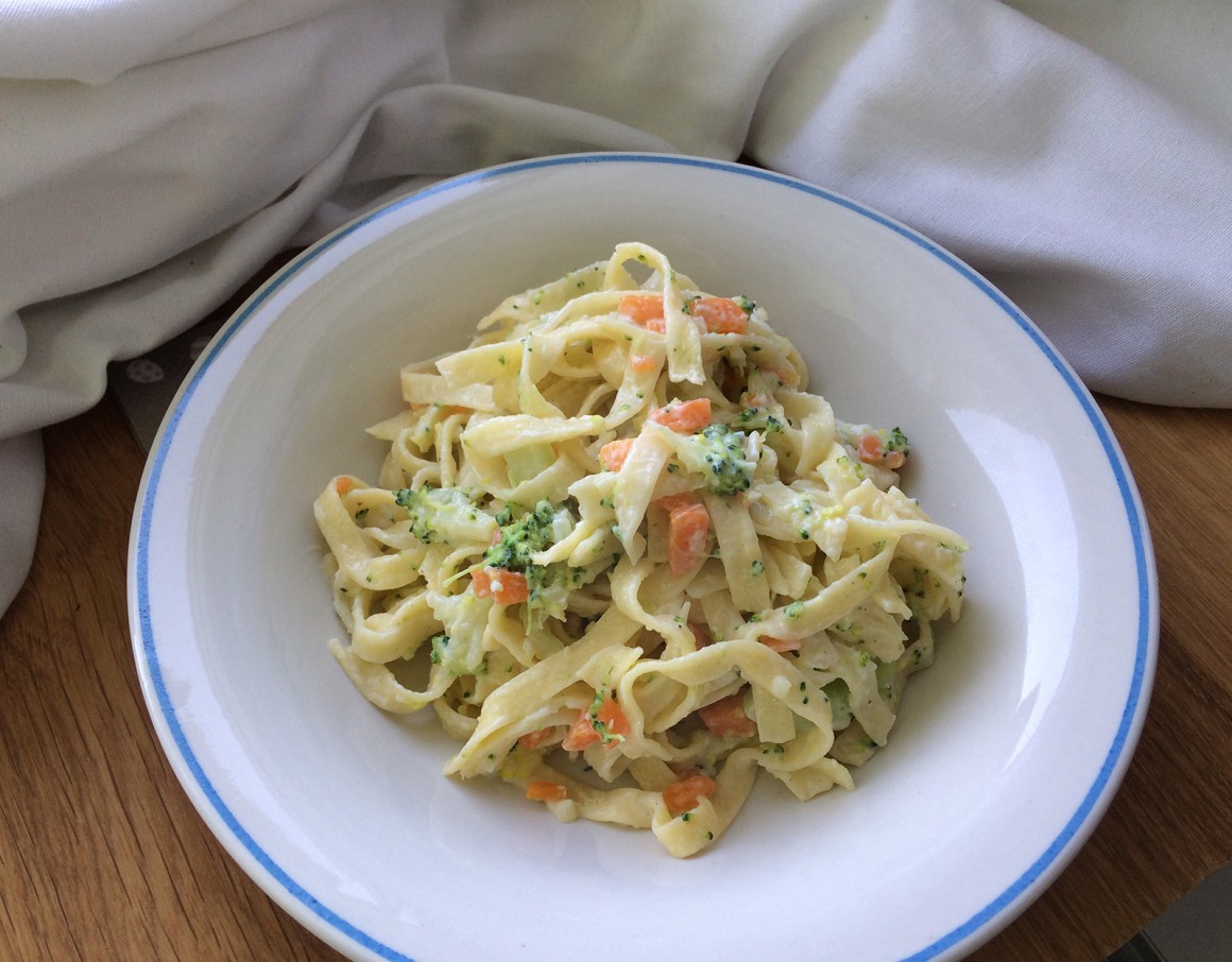 Tagliatelle mit Brokkoli und Möhren