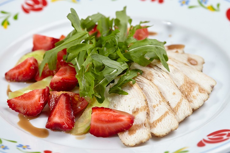 Hähnchenfilet mit Rucolasalat