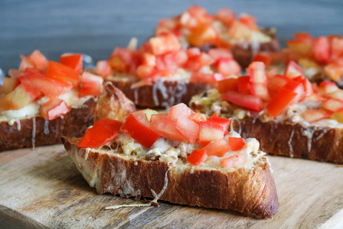 Bruschetta mit Käse