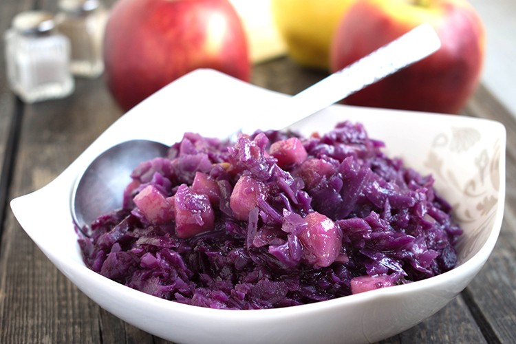 Apfel-Rotkohl nach Hausmannsart