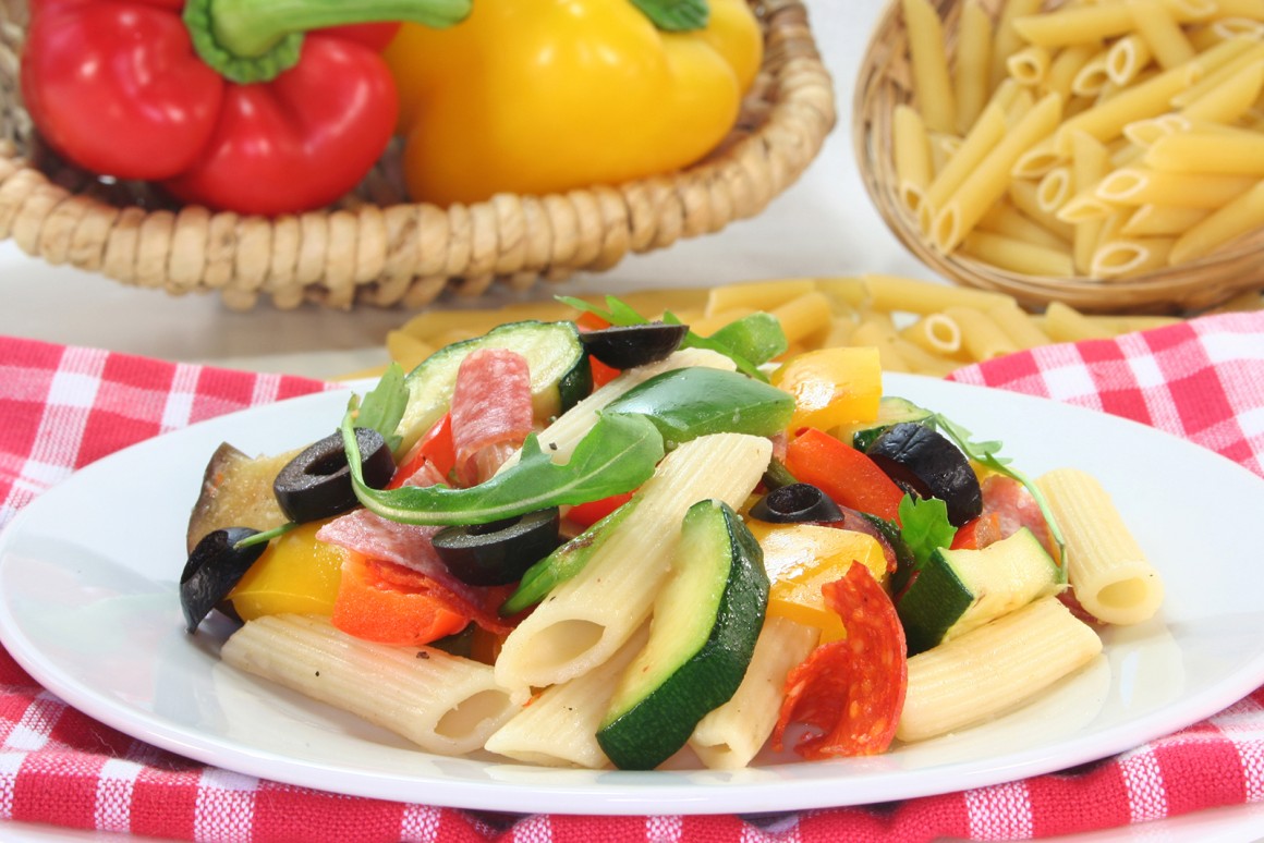Mediterraner Pennesalat