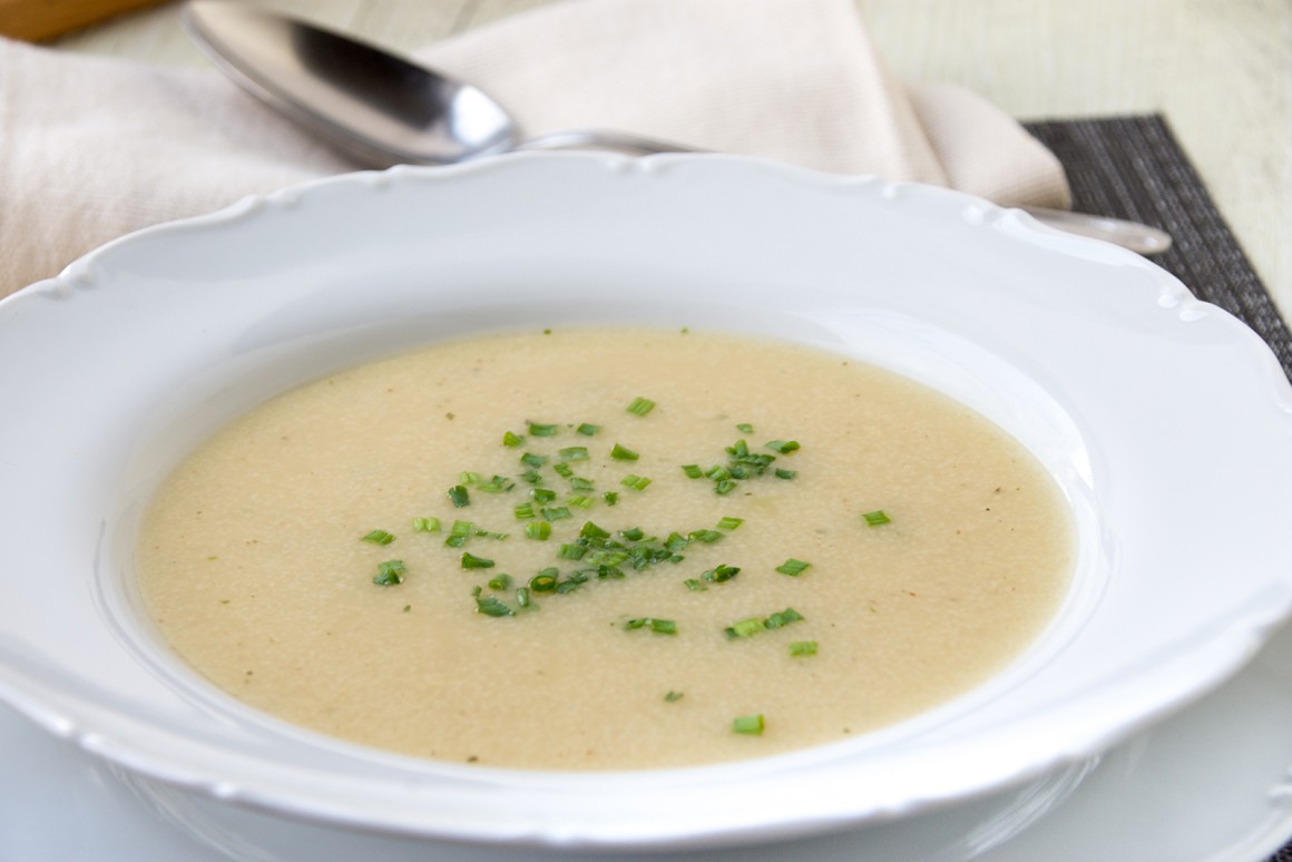 Großmutters Grießsuppe