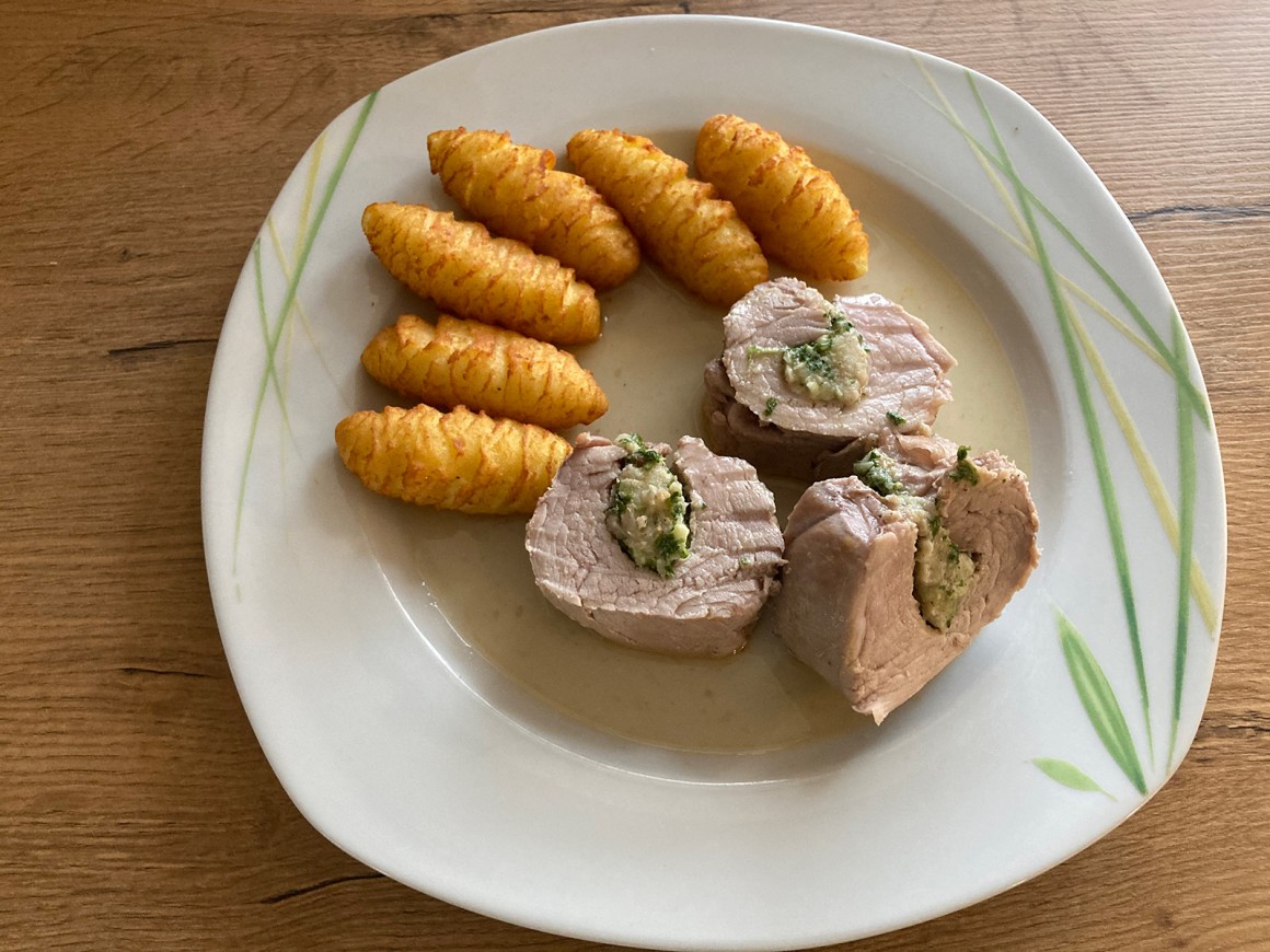 Schweinefilet gefüllt