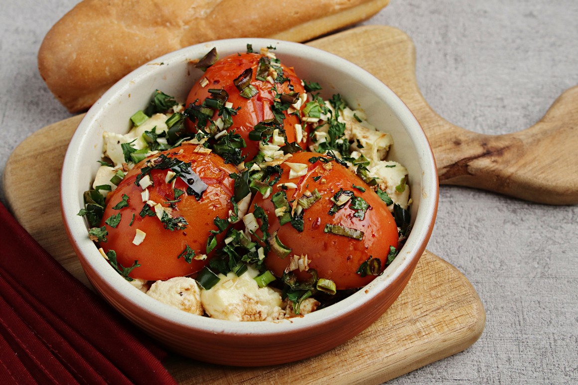 Tomaten-Feta-Auflauf mit Olivenöl-Balsamico