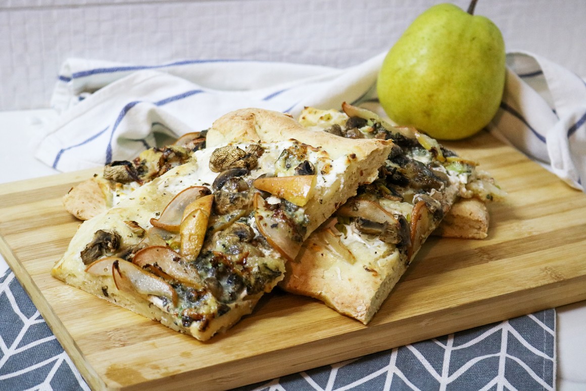 Flammkuchen mit Birne