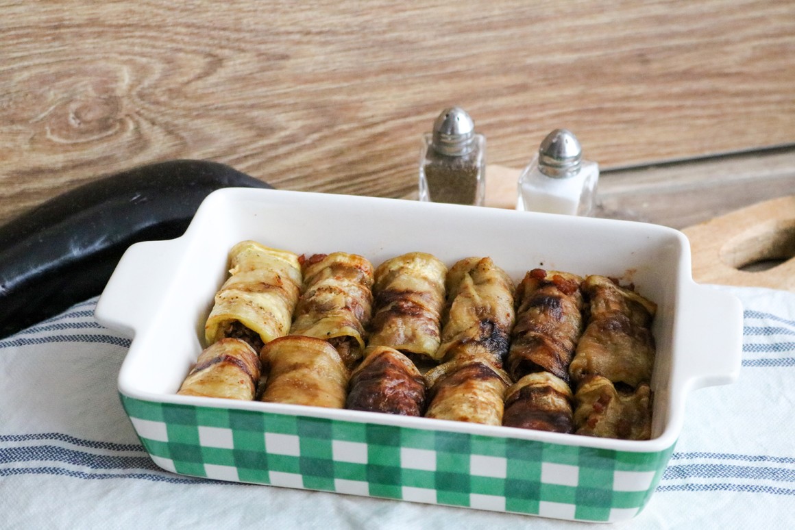 Auberginenröllchen mit Hackfleisch - Rezept