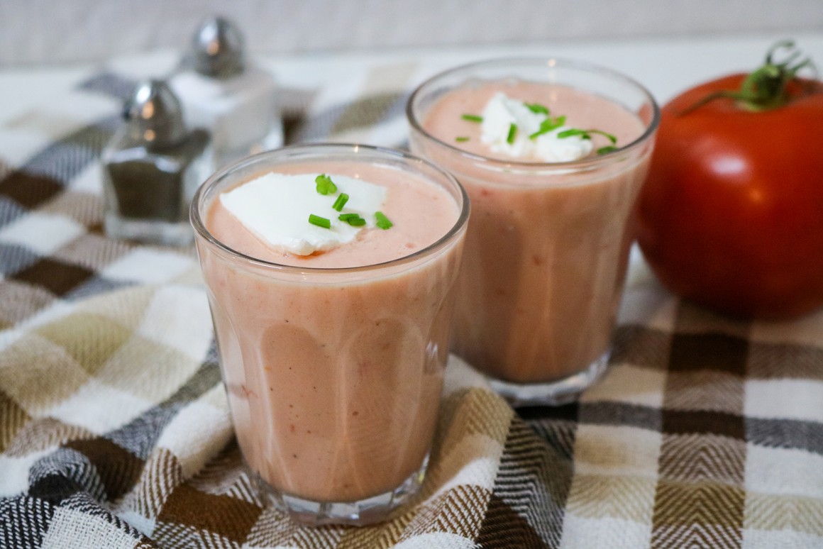 Cocktail mit Tomaten