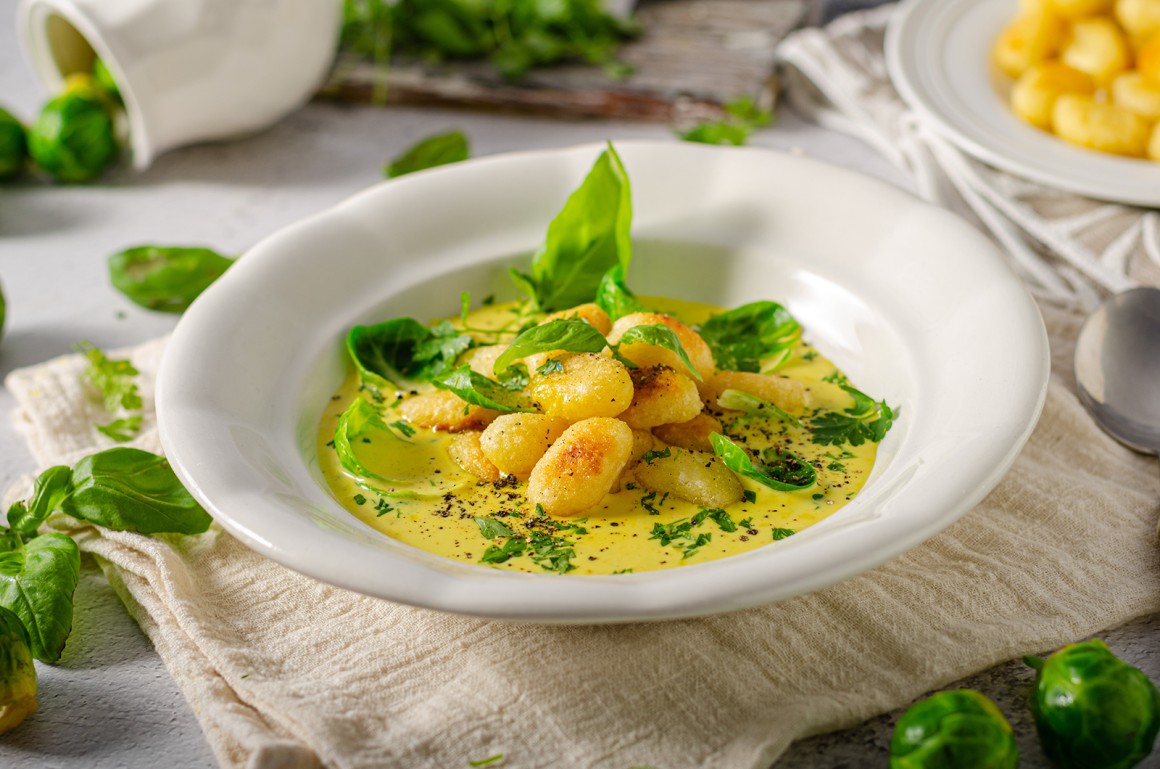 Gnocchi in Curry-Sauce