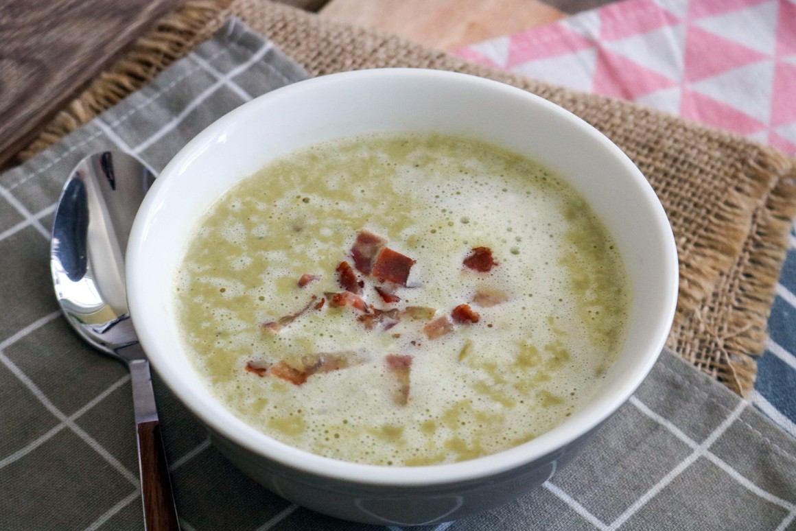 Erbsensuppe mit Speck - Rezept