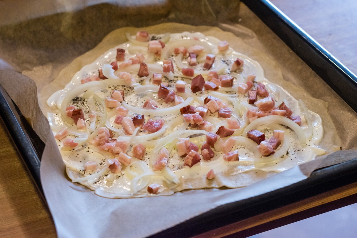 Flammkuchenteig ohne Hefe