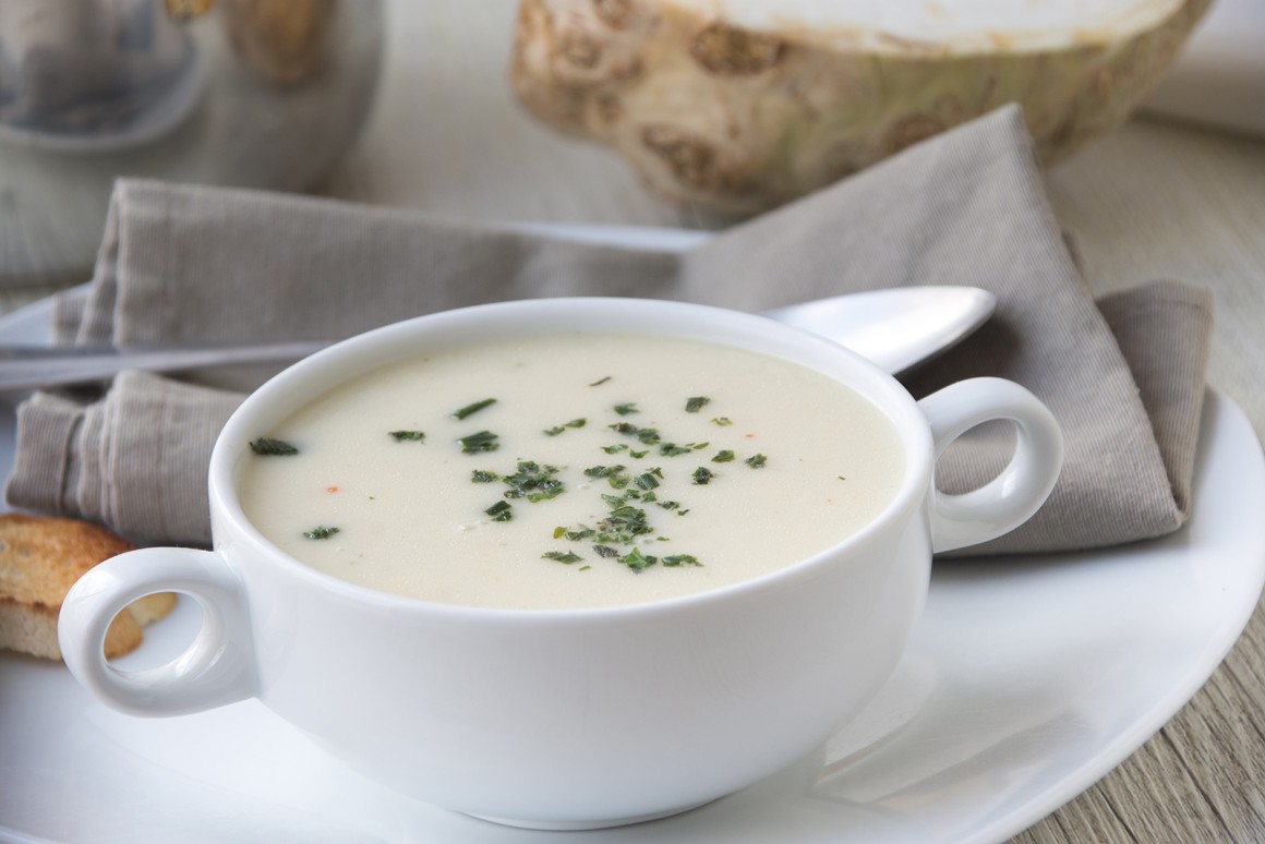 Apfel-Selleriesuppe