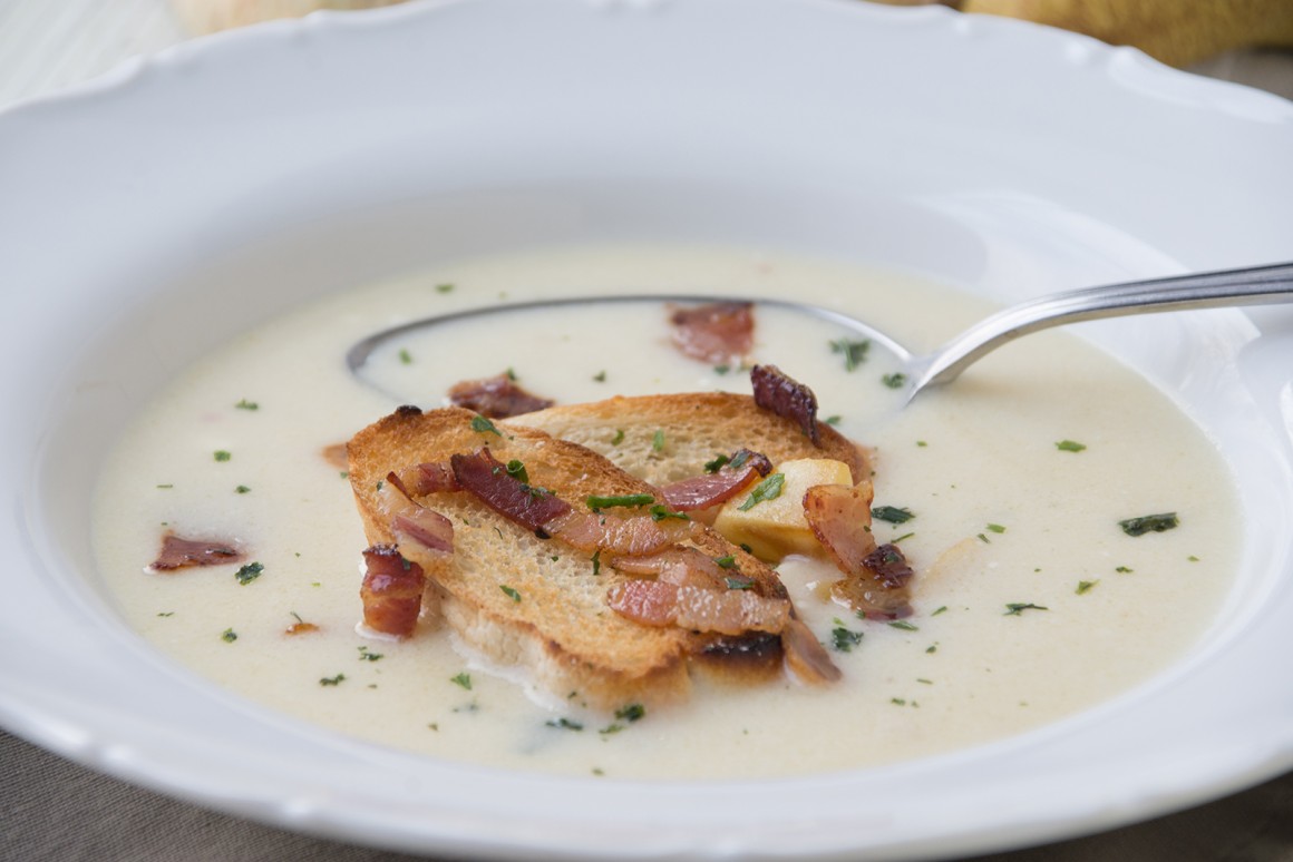 Selleriesuppe mit Speck