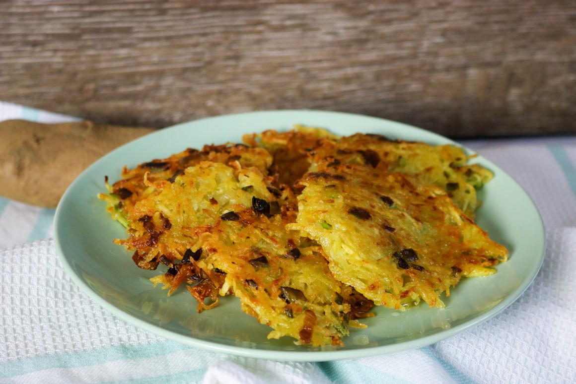 Kartoffelbratlinge mit Frühlingszwiebeln