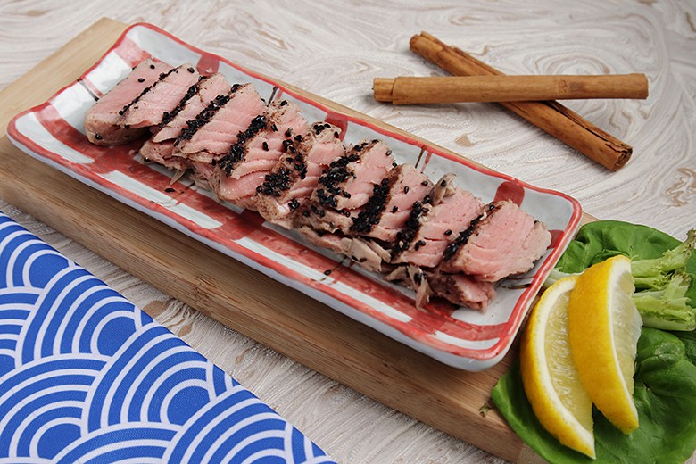 Thunfischfilet mit Zimt-Sesam-Mantel