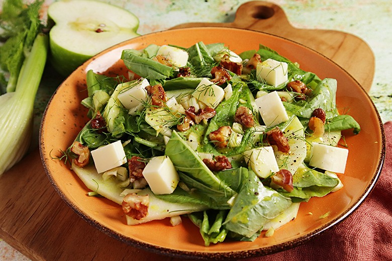 Apfel-Fenchel-Salat mit Cheddar