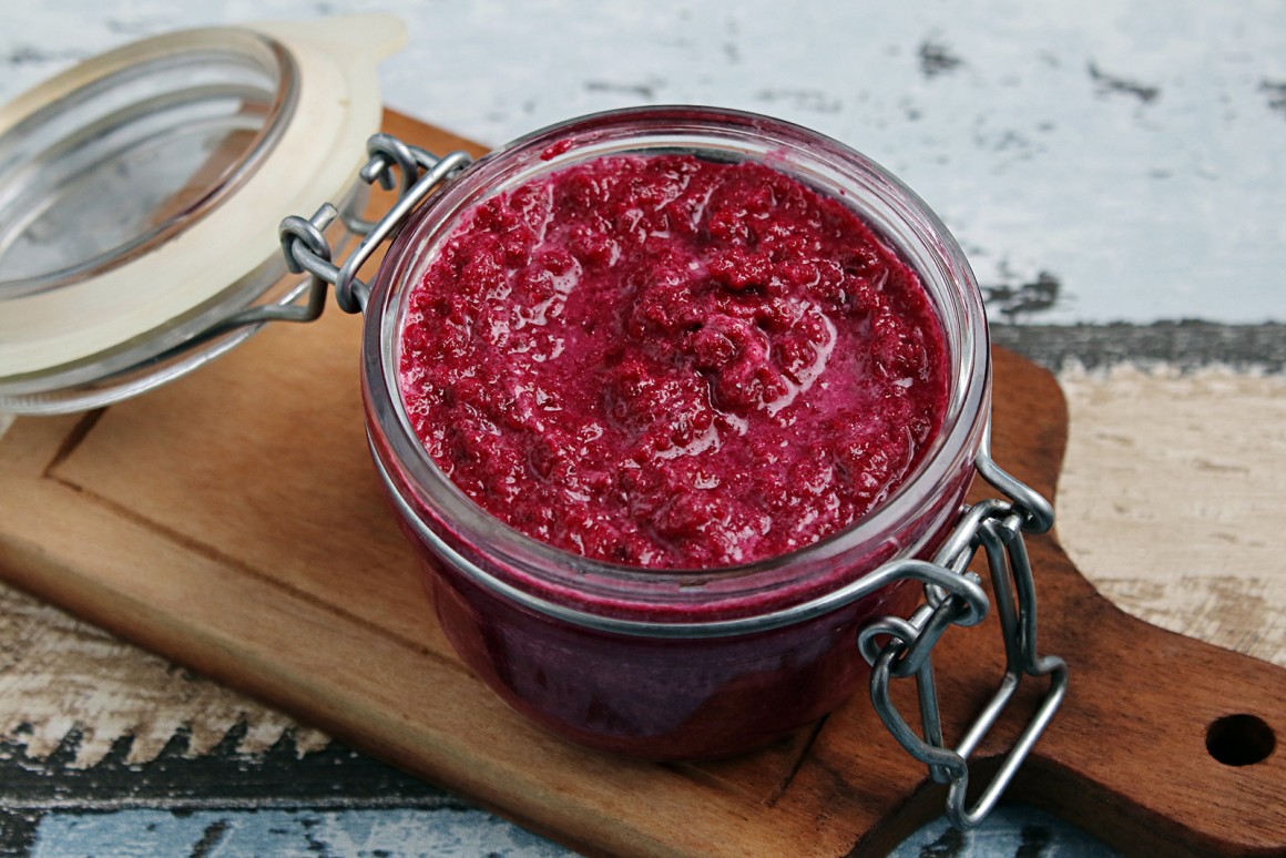 Veganer Aufstrich mit Roter Bete und Meerrettich - Rezept
