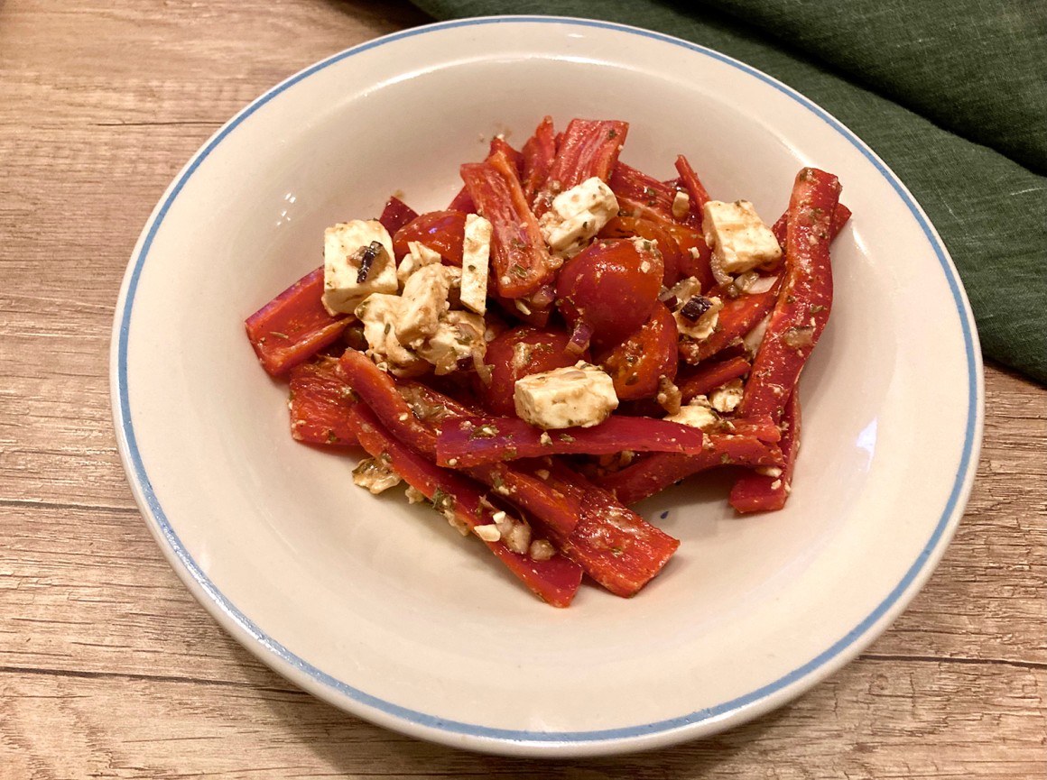 Paprika-Feta-Salat