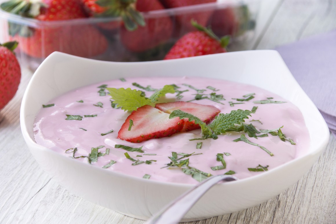 Schmandcreme mit Erdbeeren