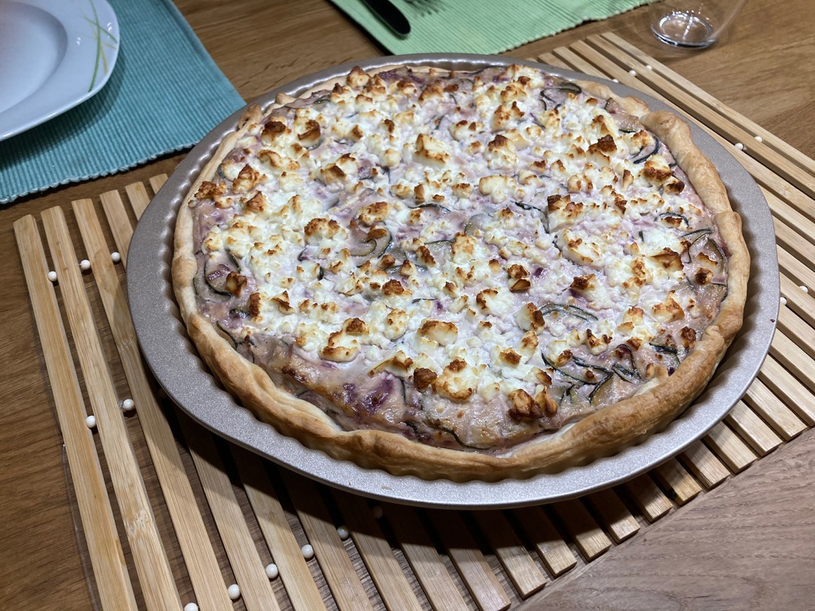 Schafskäse-Zucchini Quiche