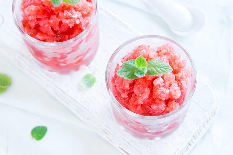 Erfrischendes Erdbeergranita