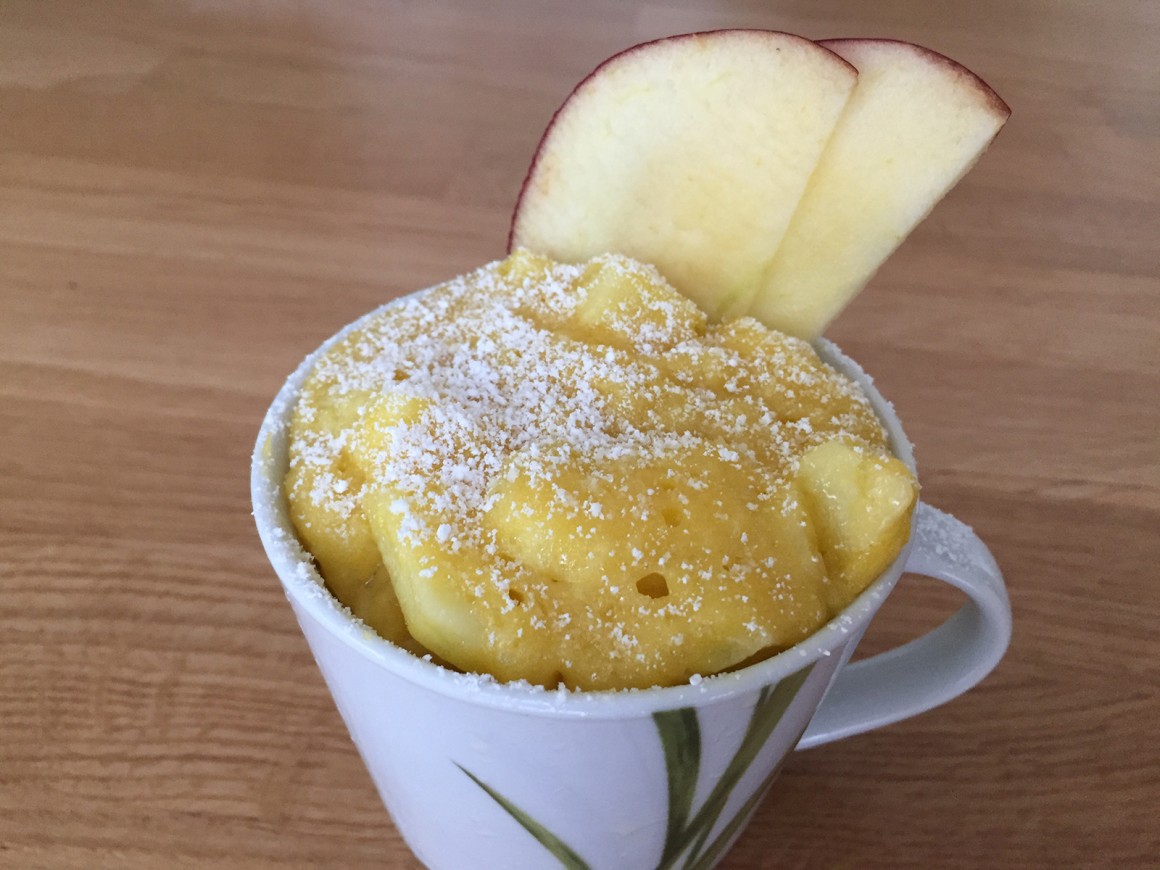 Tassenkuchen mit Apfel - Rezept