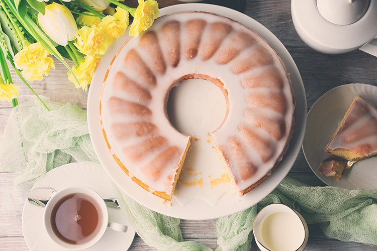 Eierlikörkuchen mit Zuckerguss