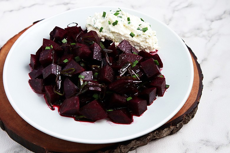 Rote Bete Tatar mit Wasabi-Frischkäse