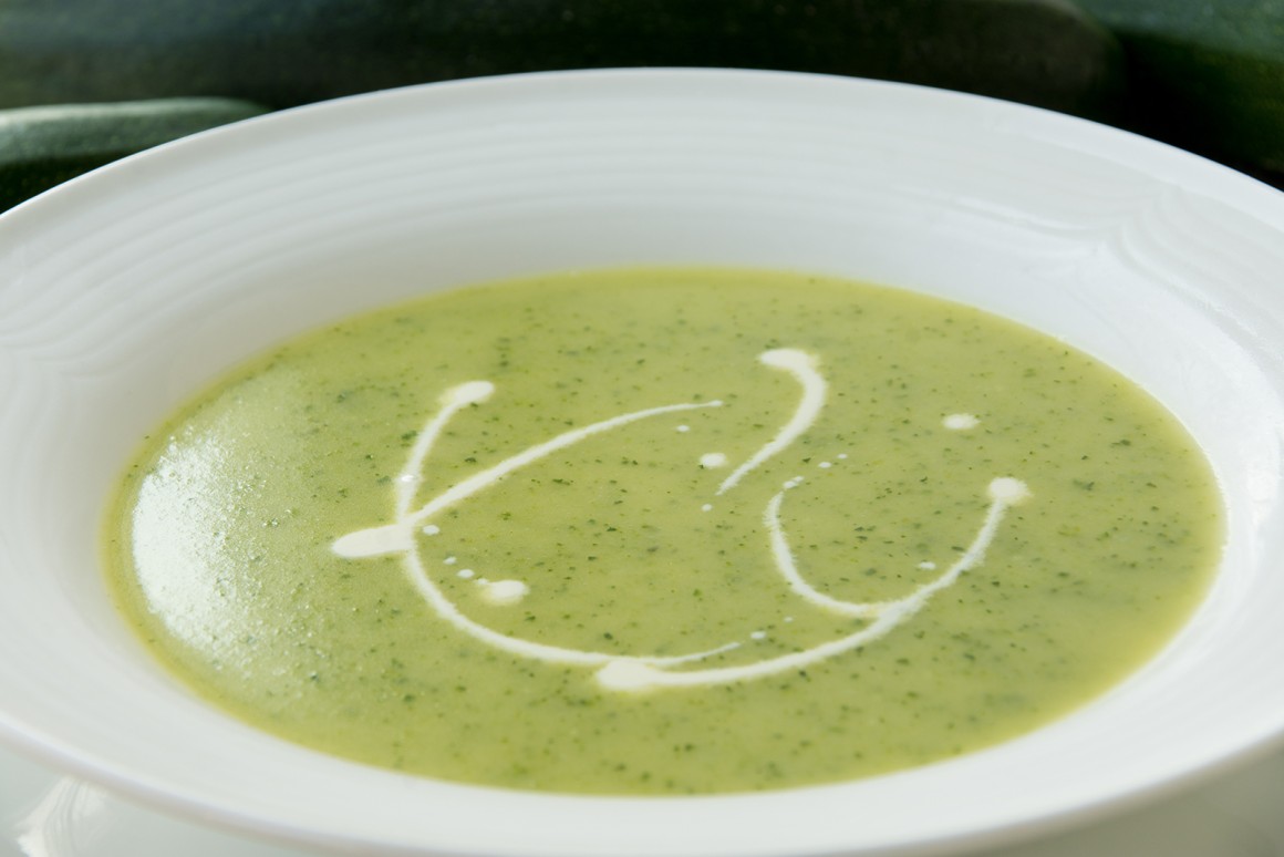 Zucchinicremesuppe mit Frischkäse - Rezept