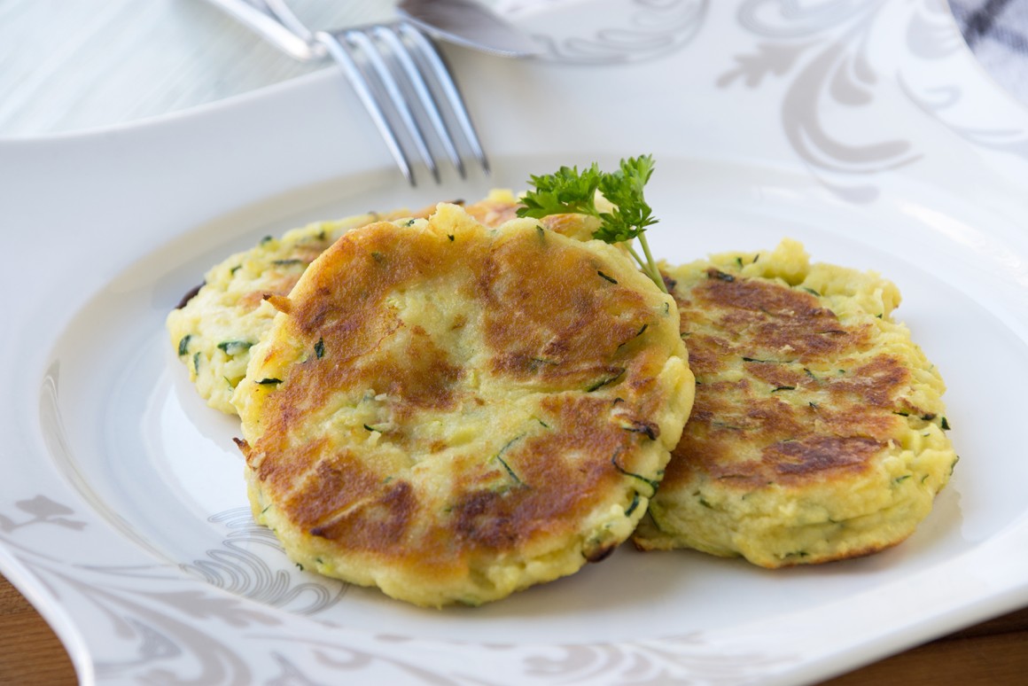 Zucchinitaler mit Hirtenkäse