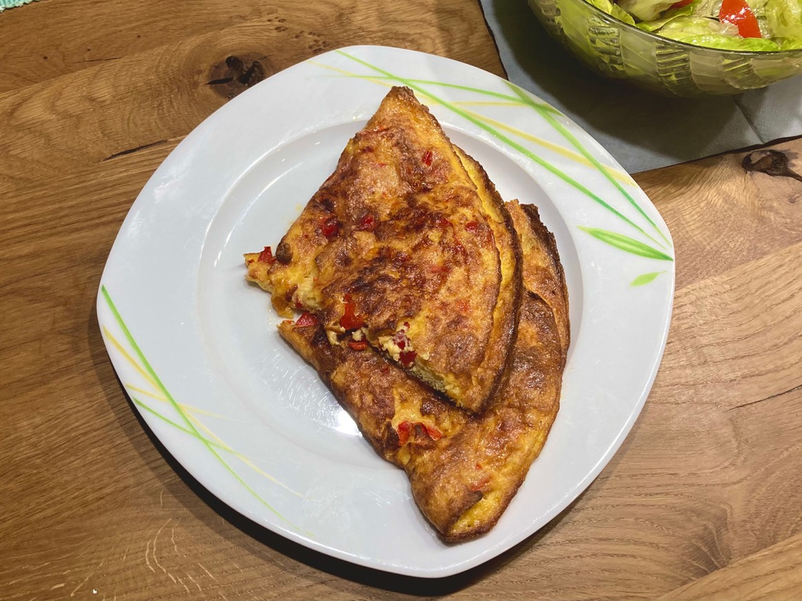 Omelett mit Paprika und Käse