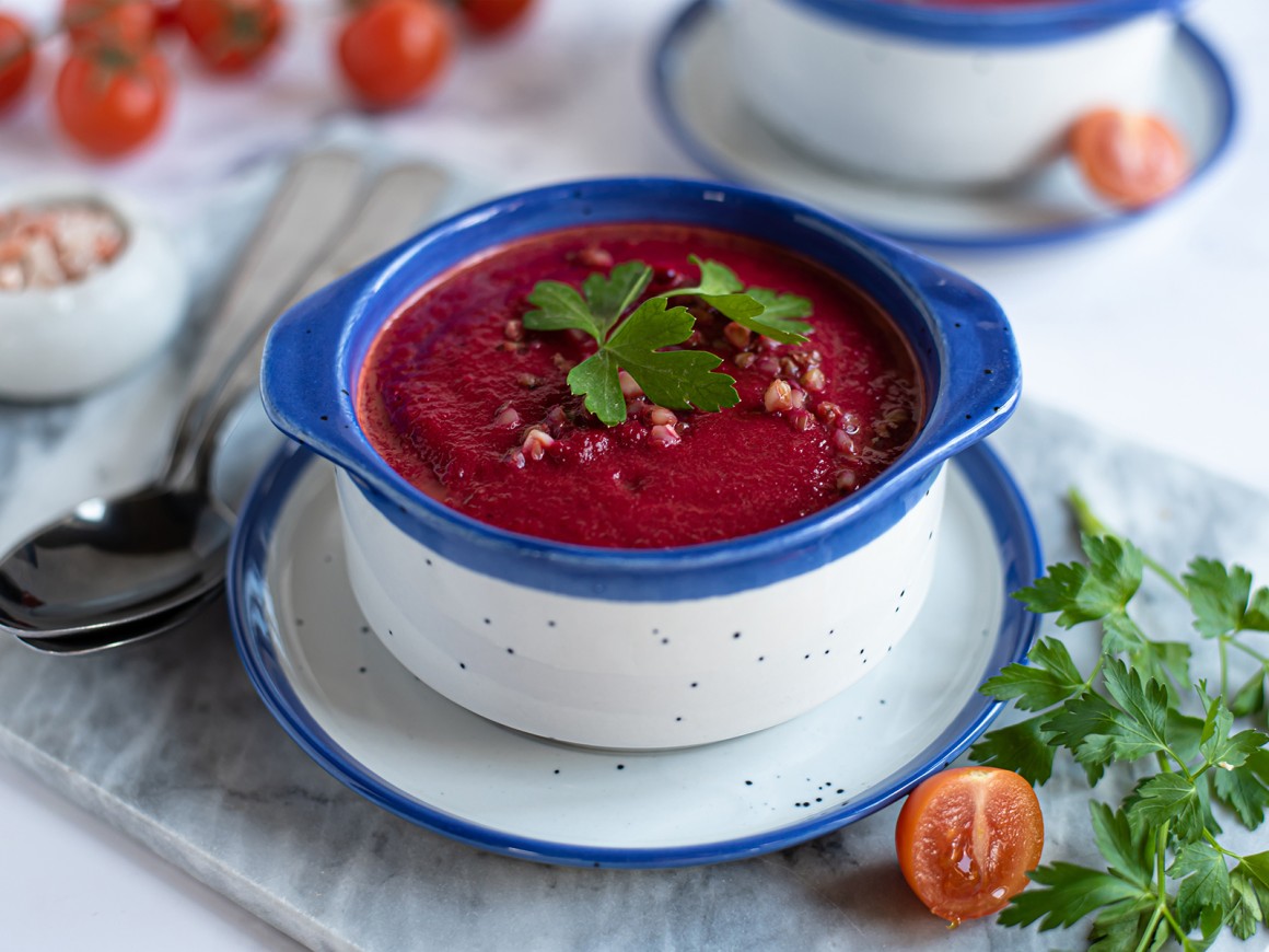 Rote Bete Suppe mit Buchweizen