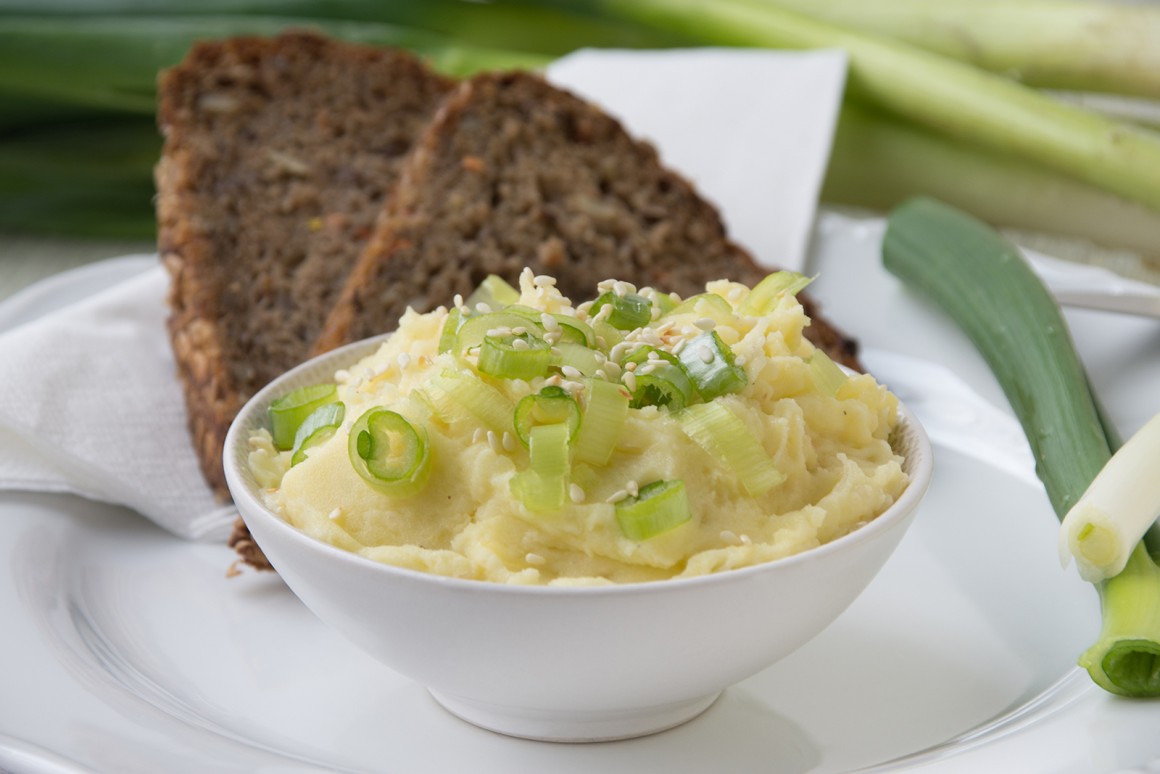 Veganer Kartoffelaufstrich mit Sesam