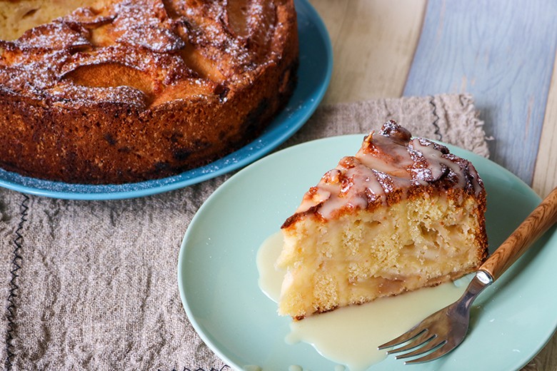 Apfelkuchen mit Rum-Glasur