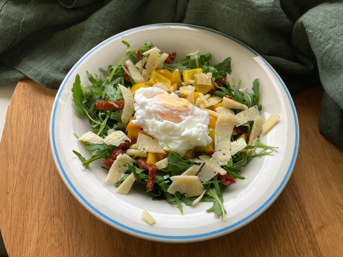 Rucola mit Ei